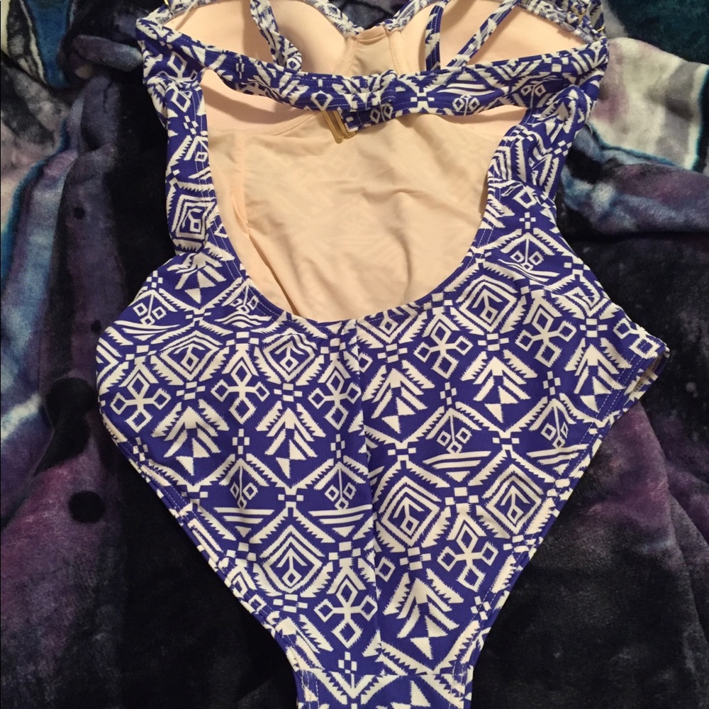 VamaStyle One-Piece Bathing Suit